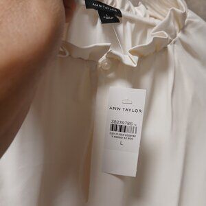 ANN TAYLOR BLOUSE